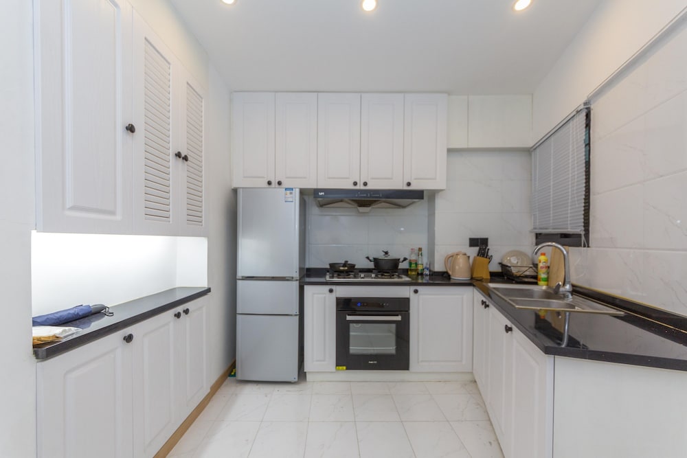 Фото Henry's Apartment South Maoming Road