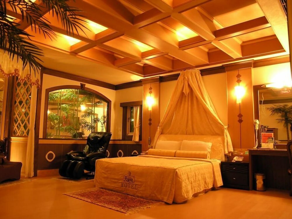 Фото Swan Lake hotel