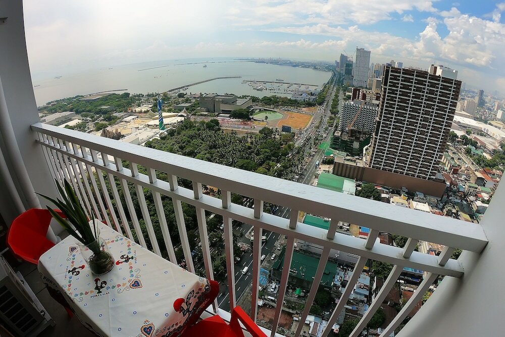 Фото Breeze Residences Roxas Boulevard Manila