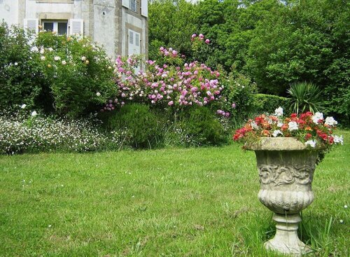 Гостиница Manoir de Suguensou в Шатолене