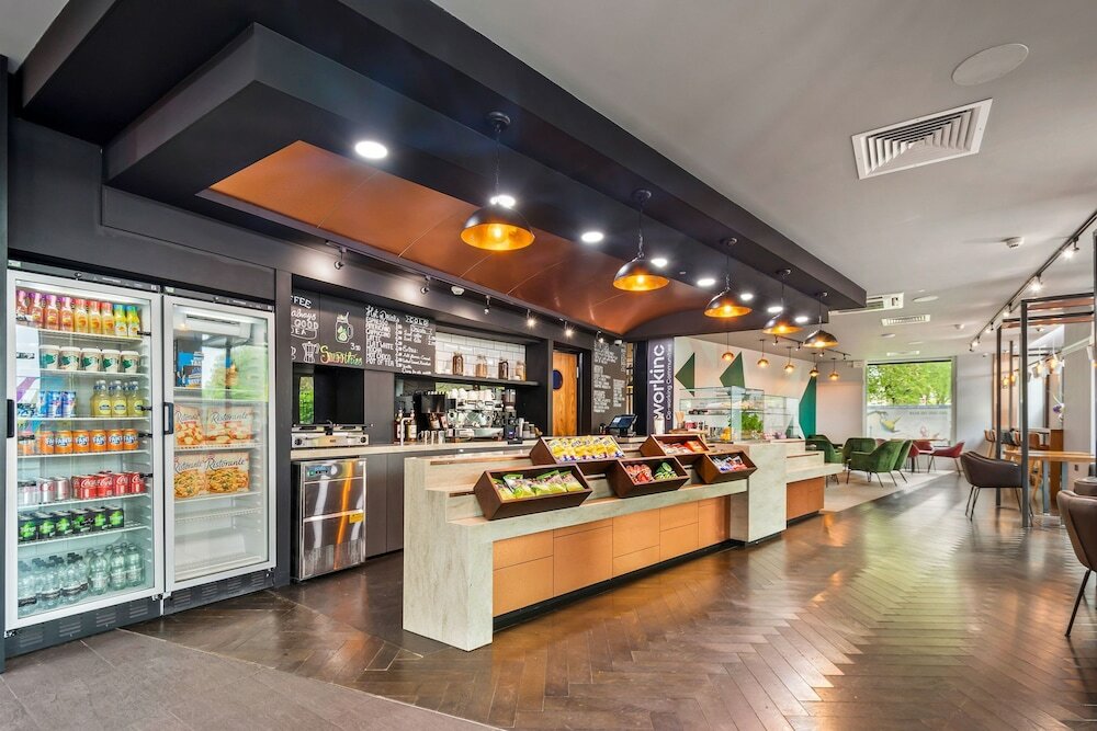 Фото Roomzzz London Stratford