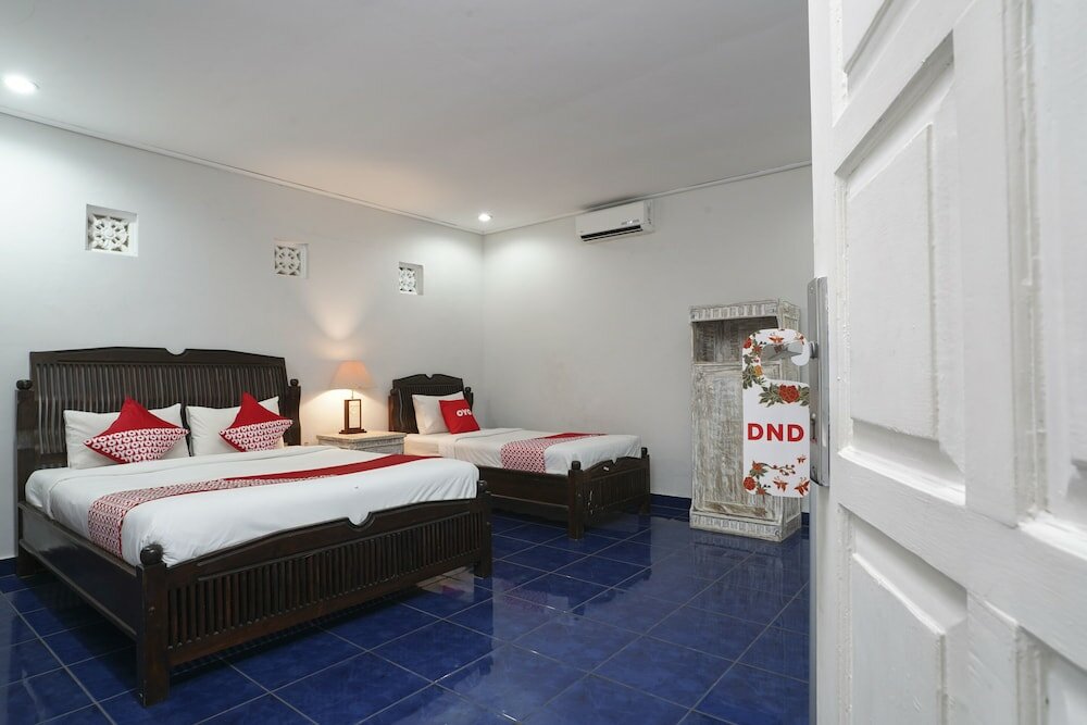 Фото Oyo 1934 Sedana Inn