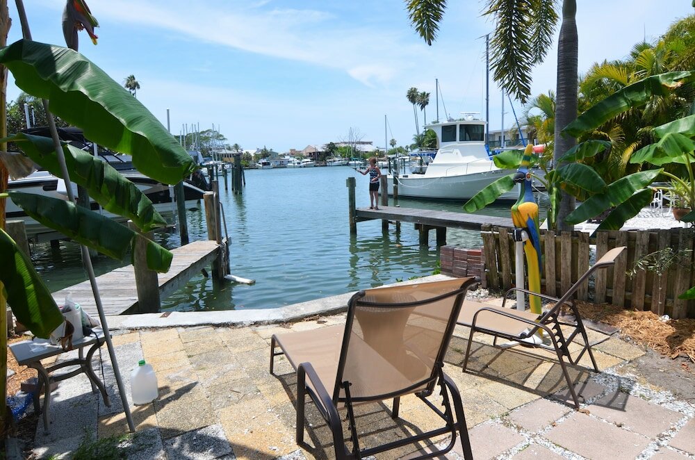 Фото Oasis at John's Pass Madeira Beach