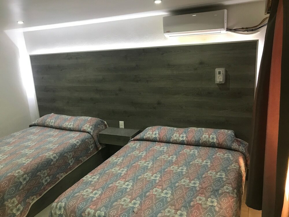 Фото Hotel Los Pinos