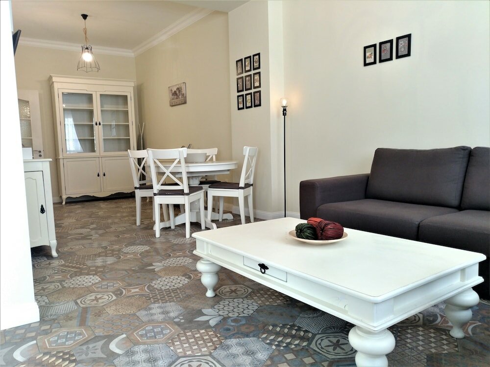 Фото Baratero City Corner II Apartment