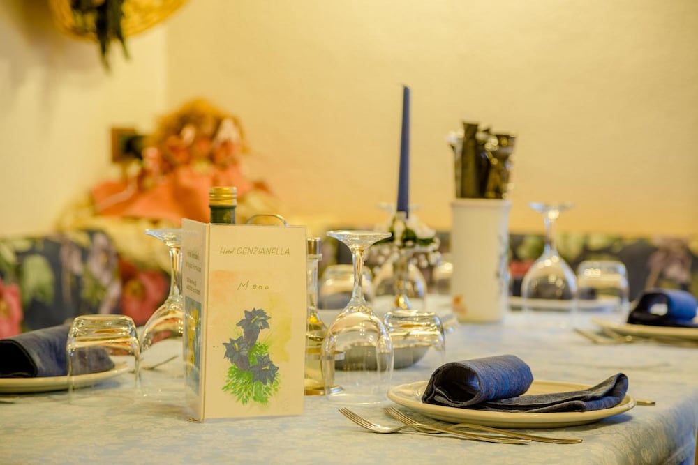 Фото Albergo Genzianella