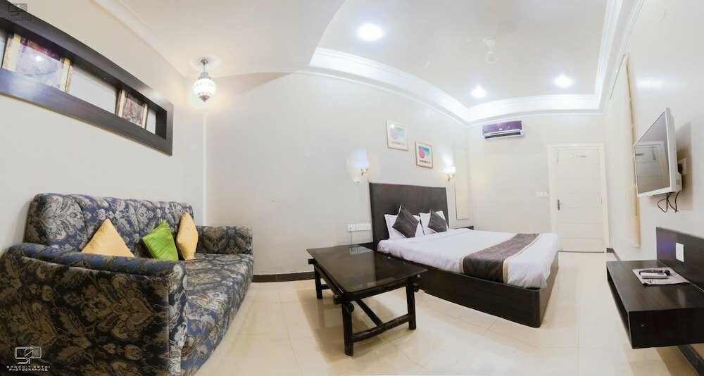 Фото Hotel Dev Villas