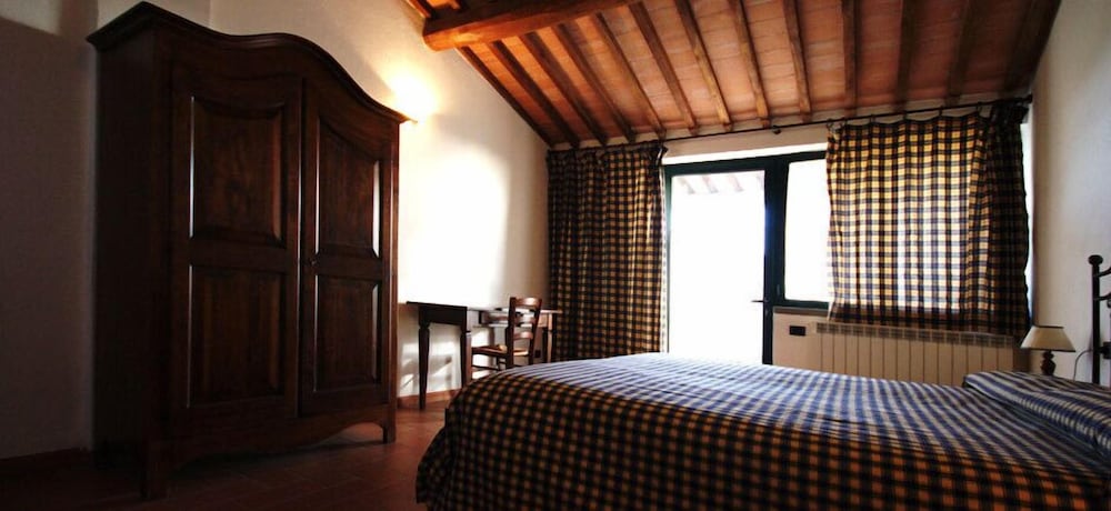 Фото Agriturismo La Poderina e Gli Olmi