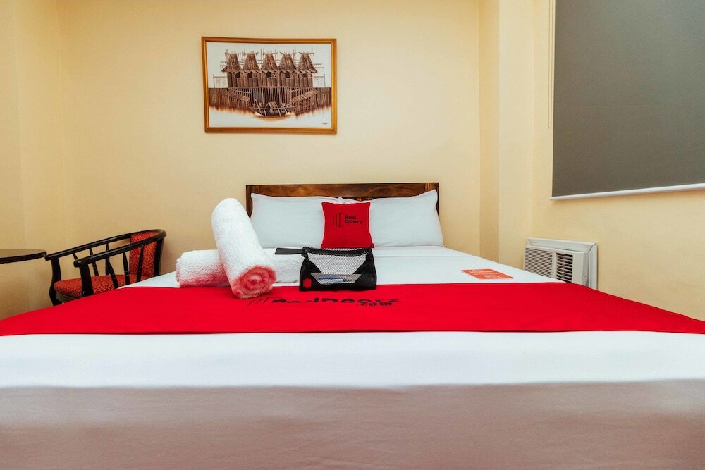 Фото RedDoorz near Little Tokyo Makati