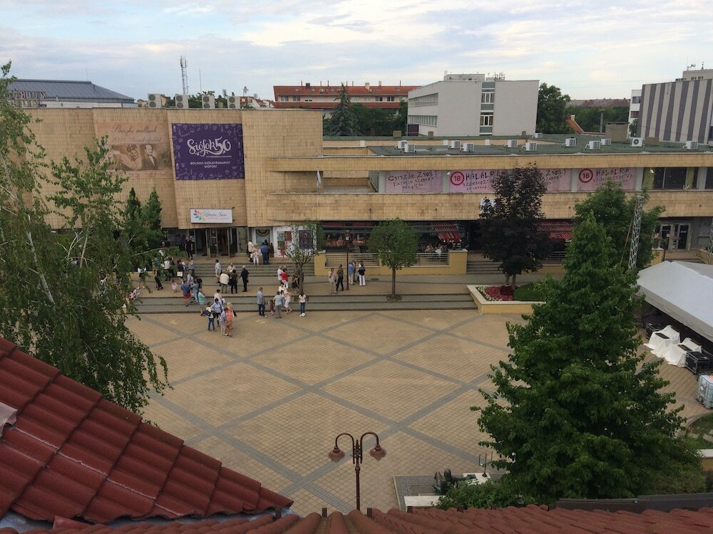 Фото отеля 2