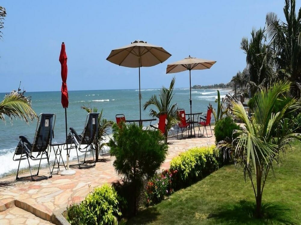 Фото Coconut Pointe Villa & Beach Resort