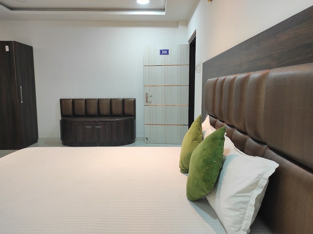 Фото Indira Lodge