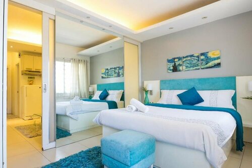 Гостиница Touristation Crowne Bay Tower