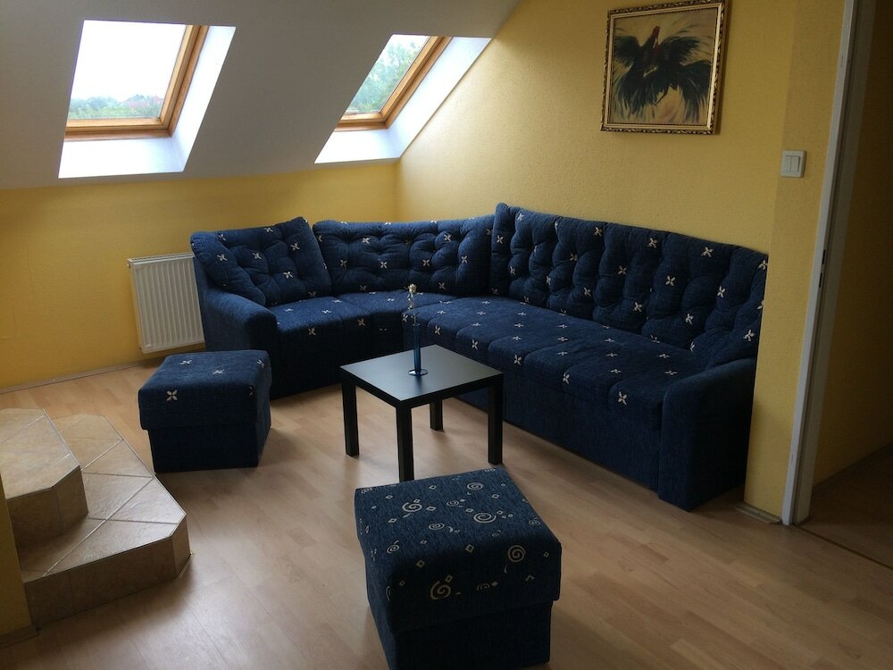 Фото Mary Apartments