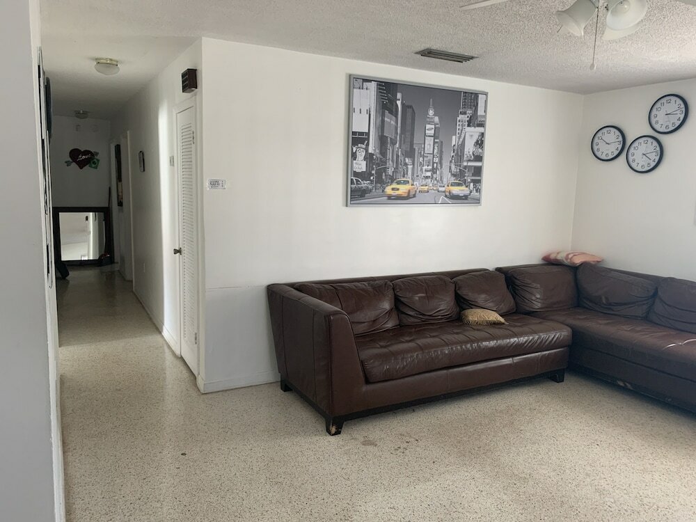 Фото Hostel Brazilian - Calle Ocho