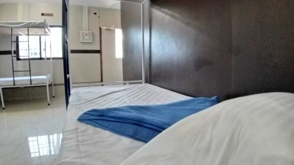 Фото R K Beach Cottage