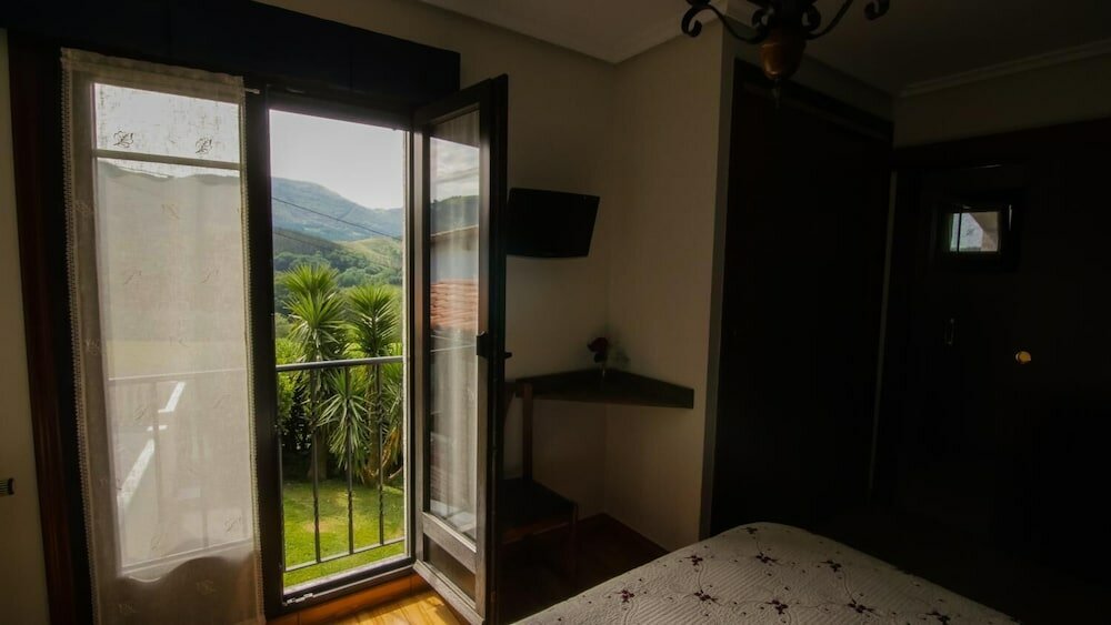 Фото Tolare Berri