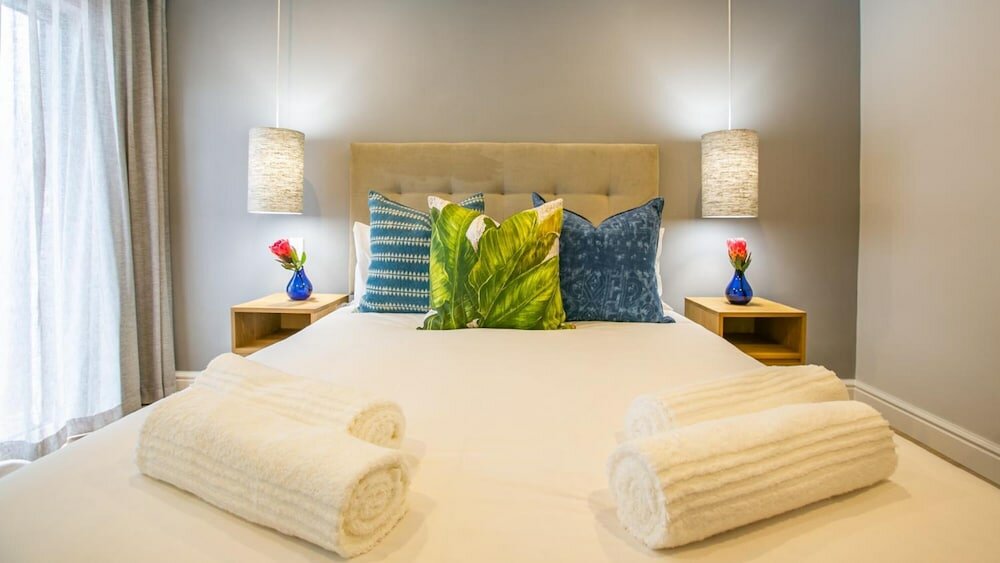 Фото Hout & About Guest House