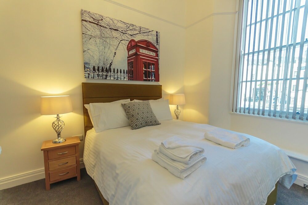 Фото 2 Bed - The Buckingham Suite