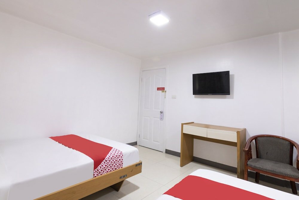 Фото Oyo 416 Lucky Hotel