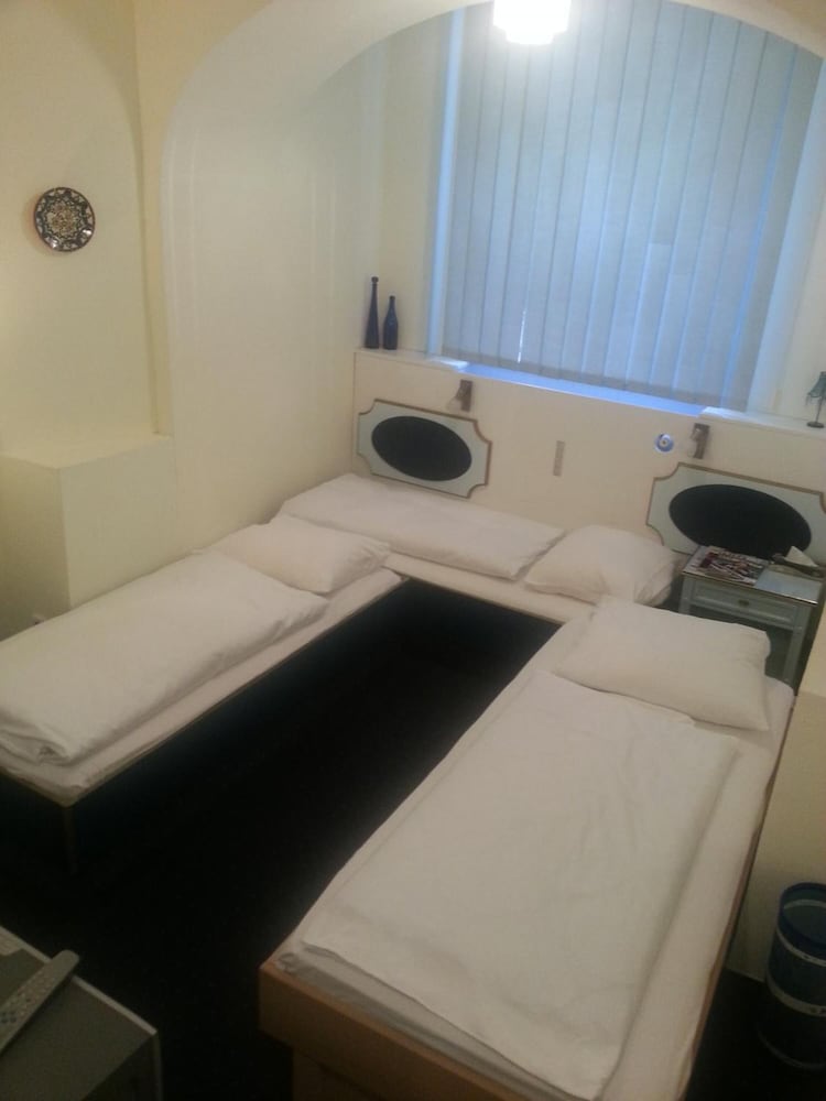 Фото Hotel Garni Frankfurt