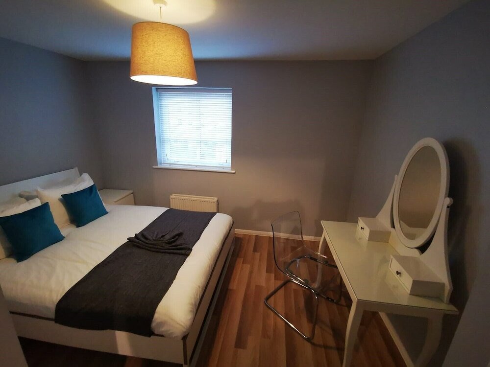 Фото McDonald Road Apartment