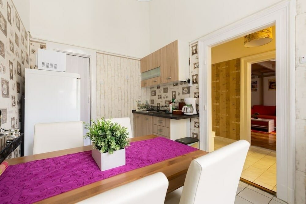 Фото Hunyadi 3 Apartment