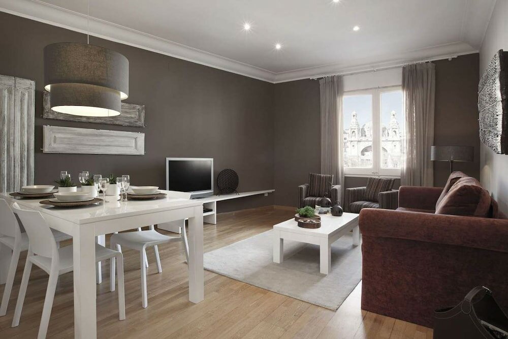 Фото Enjoybcn Coliseum Apartments