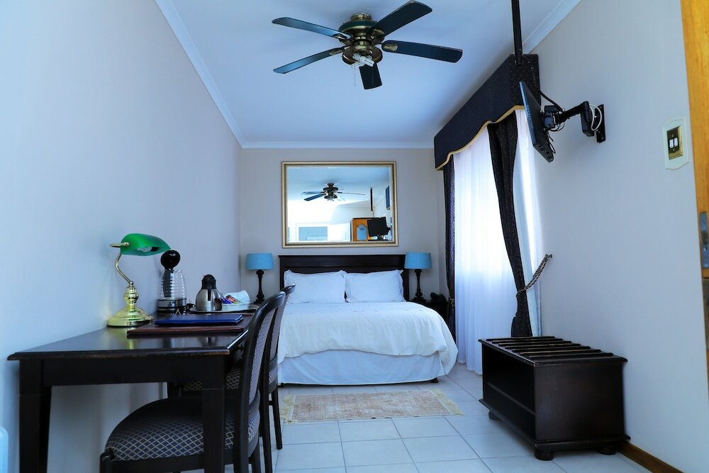 Фото King's Tide Boutique Hotel