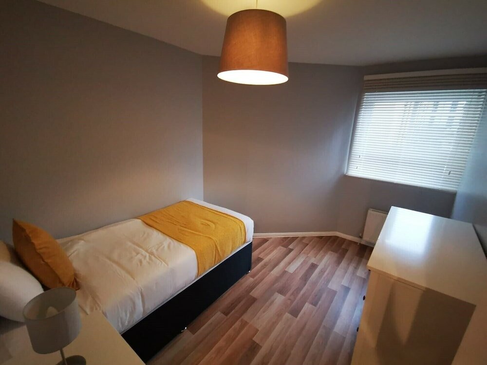 Фото McDonald Road Apartment