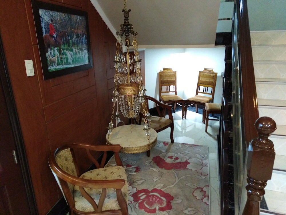 Фото Venezia Suites Hotel