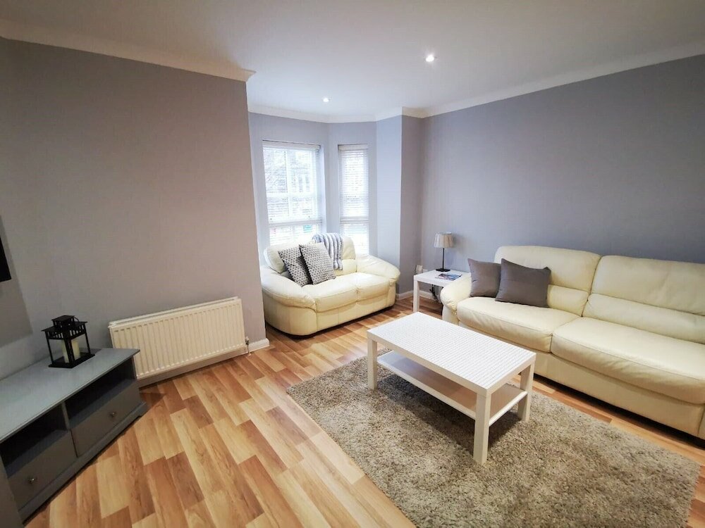 Фото McDonald Road Apartment