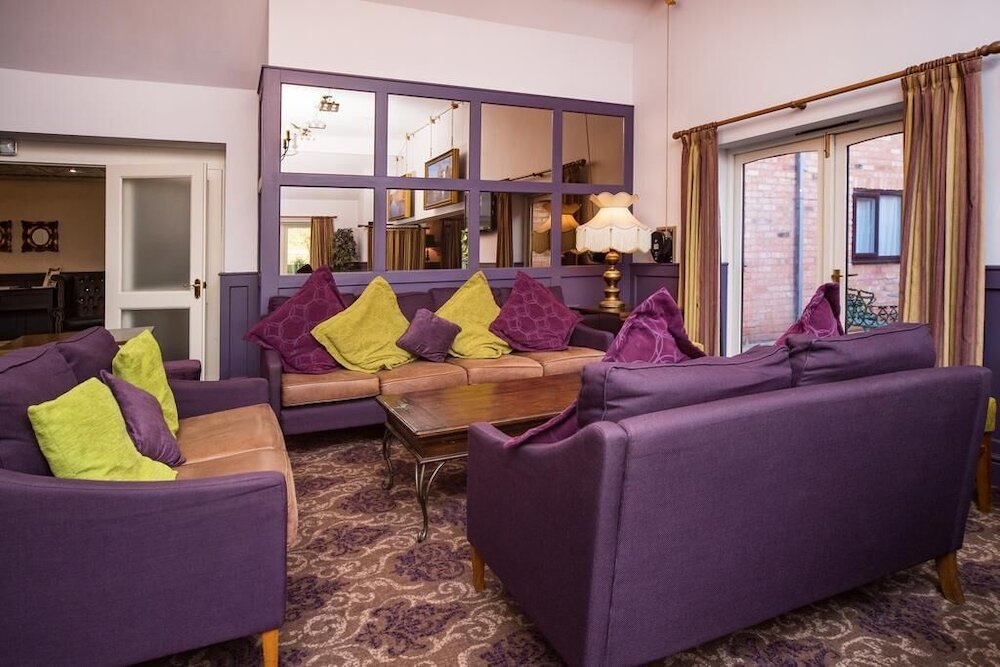 Фото Henley Hotel