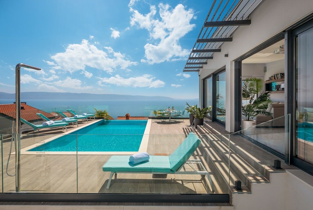 Фото Luxury Villa Riva with Infinity Pool