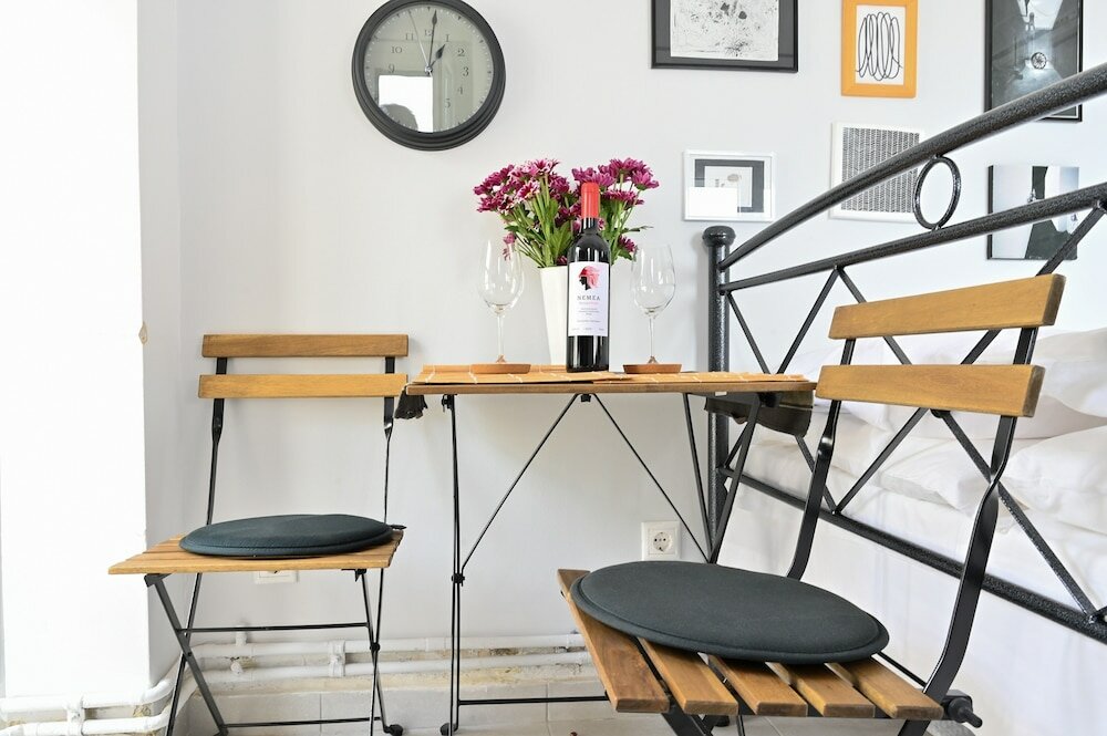 Фото Top of the city Central studio with Acropolis View