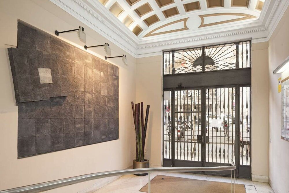 Фото Enjoybcn Coliseum Apartments