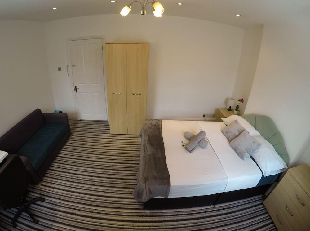 Фото Hollybush Row Rooms