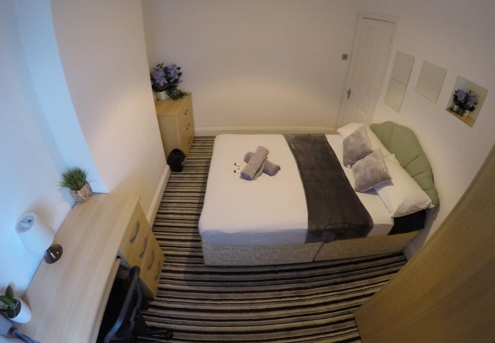 Фото Hollybush Row Rooms