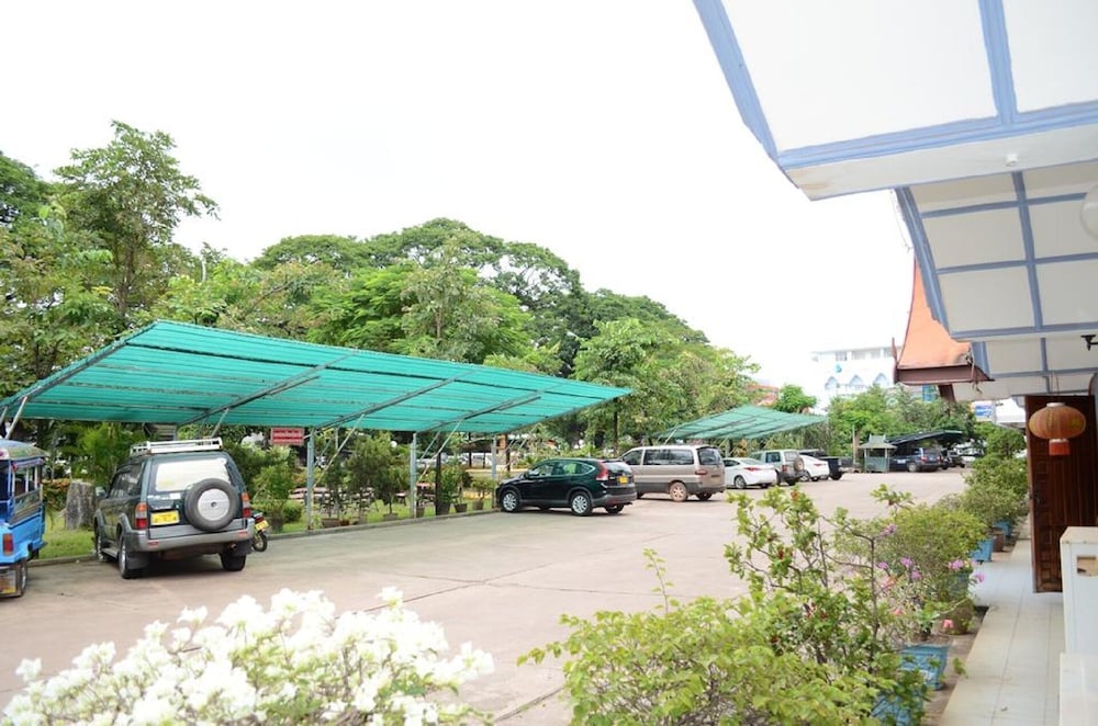 Фото Vientiane Chaleunxay Center Hotel