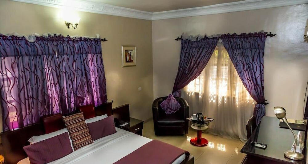 Фото Apartment Royale Hotel and Suite