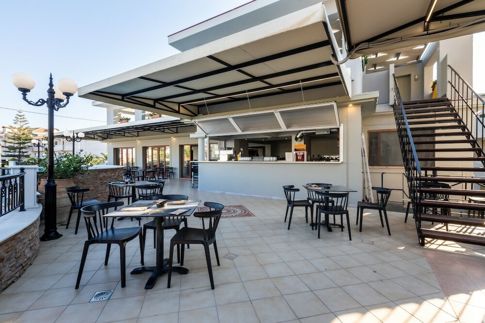 Фото White Olive Premium Laganas