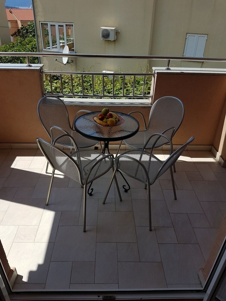 Фото Apartments Bogović