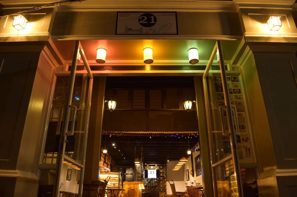 Фото отеля 2