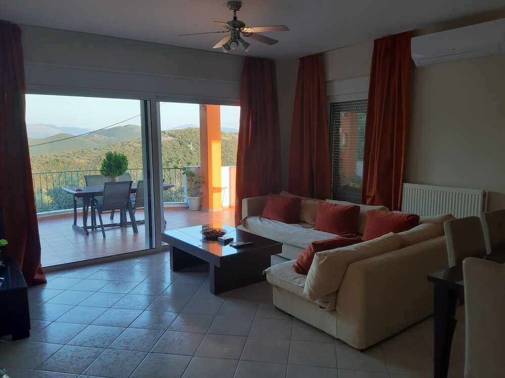 Фото Olive Tree Apartment