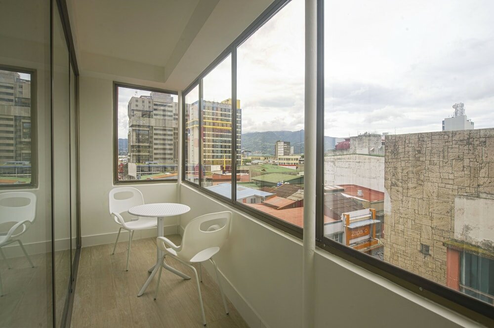 Фото Balmoral Suites