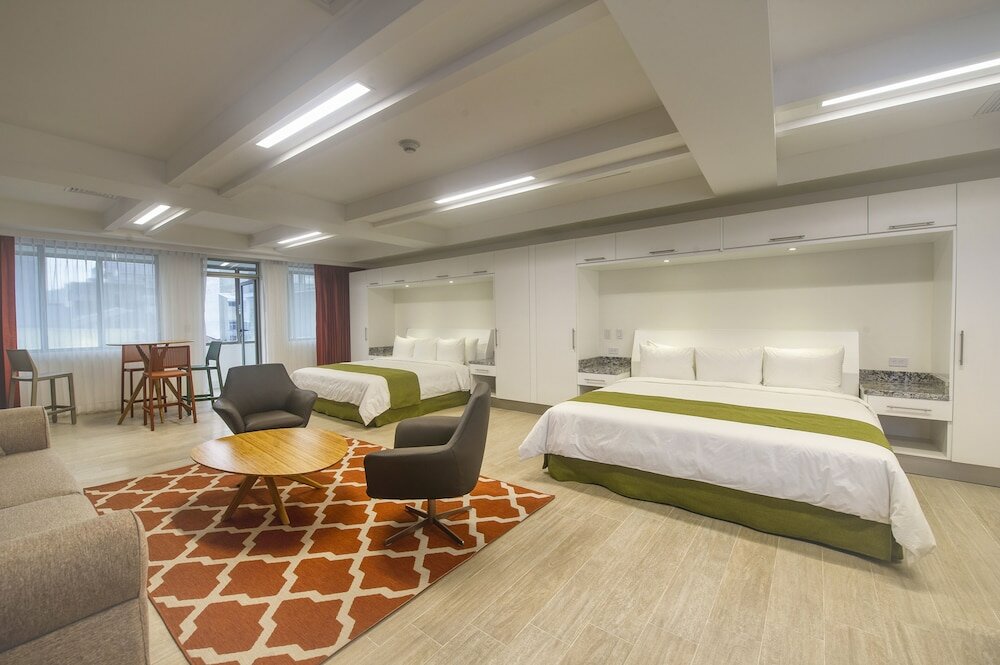 Фото Balmoral Suites