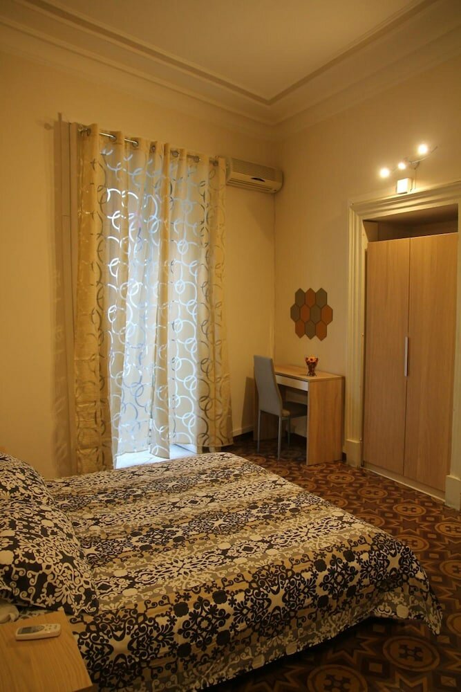 Фото B&b Stesicoro InHabit- Guesthouse City Center