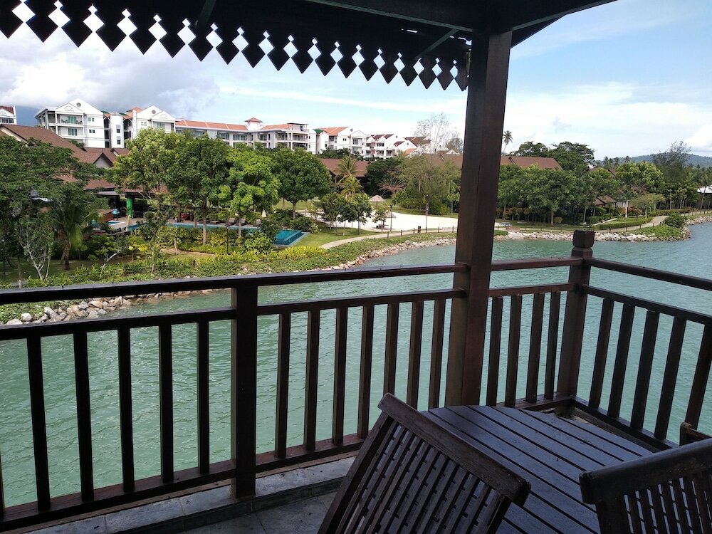 Фото De Water Chalet Langkawi Lagoon