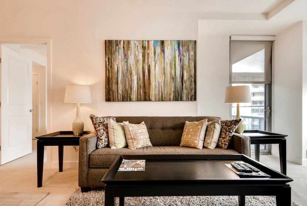 Фото Bluebird Suites near National Airport