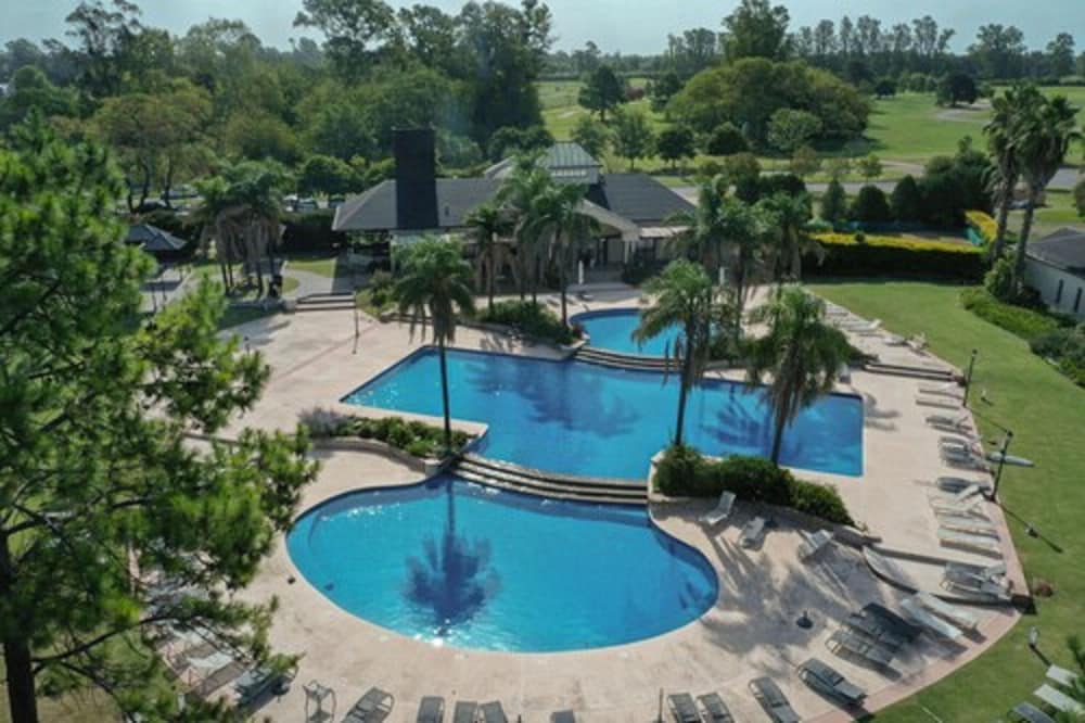 Фото Hilton Pilar